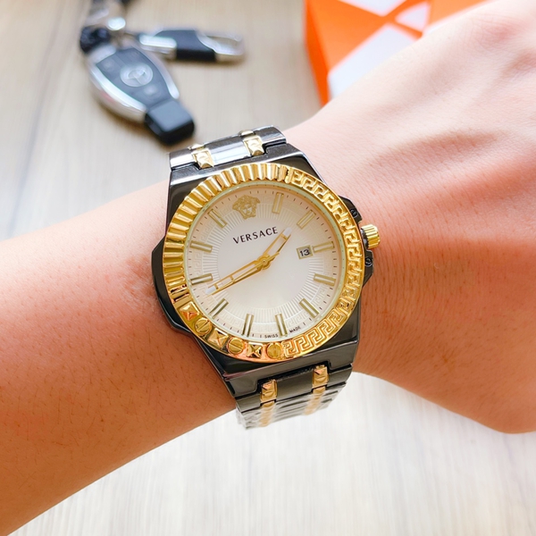 ブランド時計側面デザイン